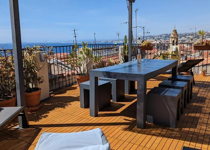 Le Chateau - The Most Beautiful Sight In Old Town, Private Terrace